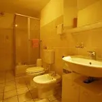 Zum Stresemann Hotel 2*