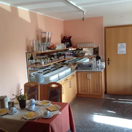 Zum Stresemann 2* Gottingen