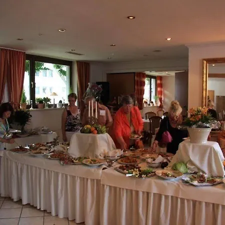 Zum Stresemann Отель Гёттинген