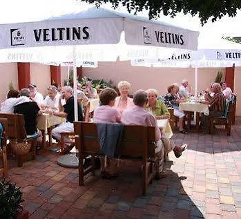 Zum Stresemann Отель