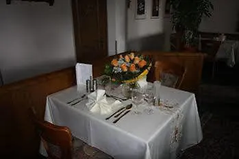 Zum Stresemann Отель 2*