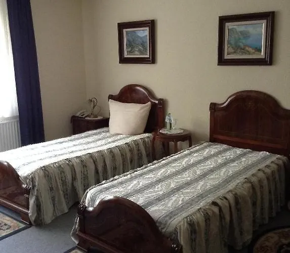 Zum Stresemann Hotel 2*